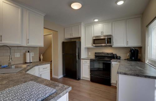 Mins to Blessing Hospital, Miss River, Country Club - Foto 27