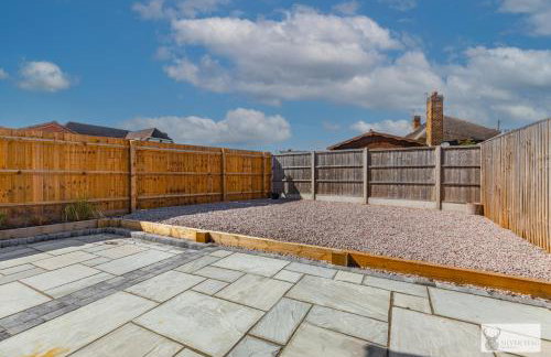 Elegant 5-Bed House with ample parking - Foto 16