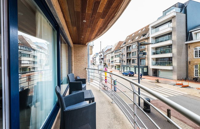 Apartment With 2 Bedrooms and Large Terrace - Photo 12