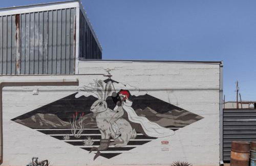 West Texas Hideout at Iconic Property - Foto 16