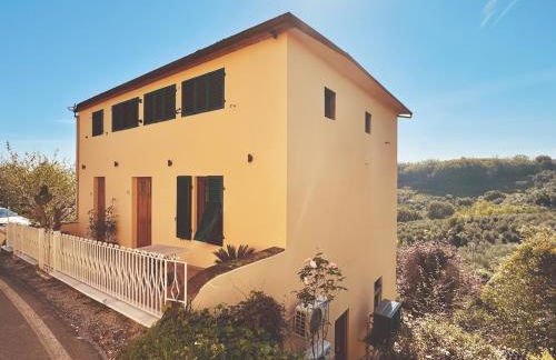 Renovated Tuscan Home overlooking Vineyards - Photo 22