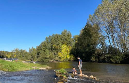 Nature Escape Charming Riverside House - Foto 11