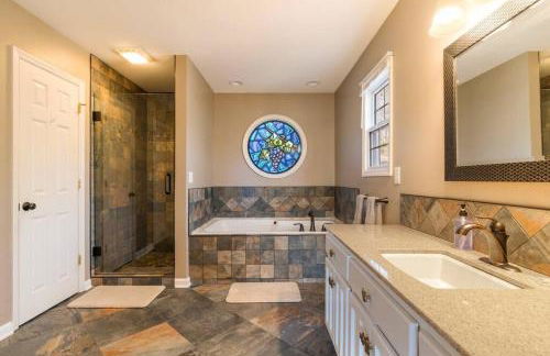 Lakeside Haven Dock/Slip Fire Pit Game Room Kayaks - Foto 31