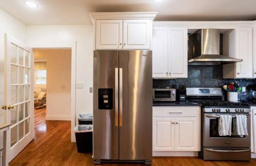 Spacious Oceanview Villa Elegant Coastal Escape, Sleeps 22 - Foto 13