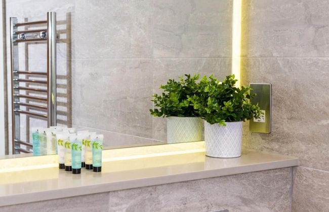 Absolute Stays on Grosvenor-luton Airport-st Albans Train Station-harry Potter - Foto 7