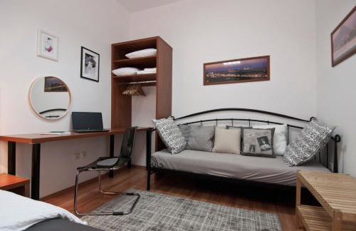 City Lights Apartment - Photo 26