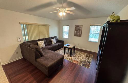 Cozy Private Home Close to the I95 Exit 284 - Foto 16