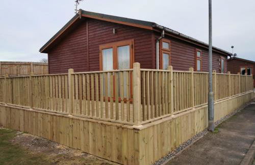 2 Bed Cabin - Sleeps 4 - Pets - 5 min to Beach - Foto 11