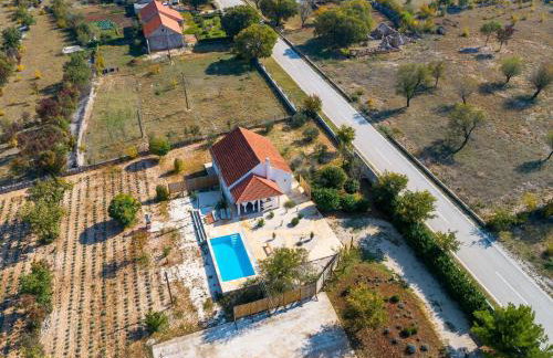 Vila Nira Radonić - Foto 46