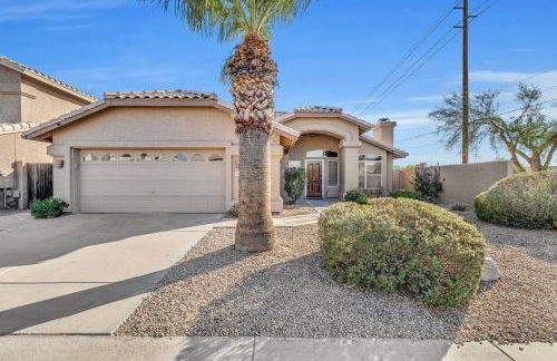 Luxe Phoenix Getaway (heated pool, mountain view) - Foto 8