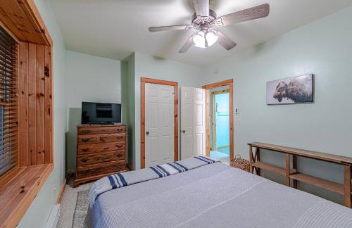 Bear Pause Cabin 3 BR/3BA Amazing view of the Lake - Foto 13