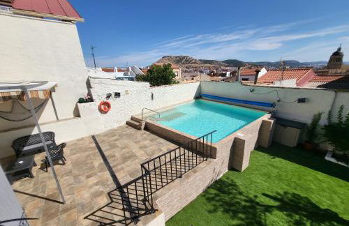 Casa Oasis Puertollano, una casa en un entorno rural en Puertollano, agradable, con Piscina en zona tranquila - Foto 5