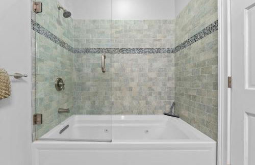 Tide's Edge Oceanfront Condo - Photo 14