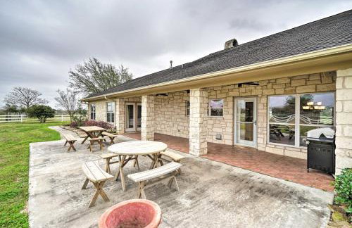 Pet-Friendly Flatonia House with Patio and Gazebo! - Foto 2