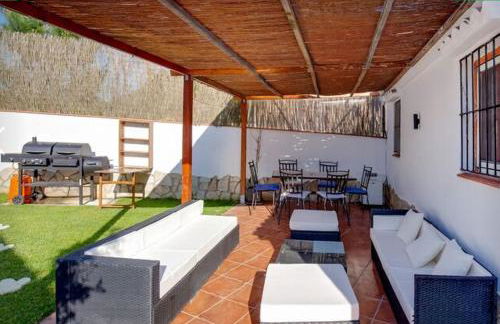 Detached villa for 6 People in Lloret de Mar with comunal Outdoor swimming pool - Foto 14