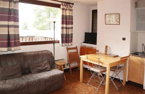 Calme Appartement 2 Pièces, 6 Personnes, Terrasse, Les Orres - FR-1-322-485 - Foto 2