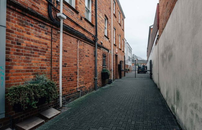 Central Modern Flat Sleeps 6 - Dedicated Parking - From 125 Per Night - Foto 33