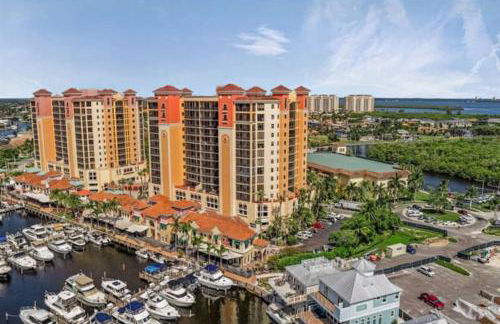 Vista Del Mar at Cape Harbour Marina, 10th Floor Luxury Condo, King Bed, Views! - Foto 13