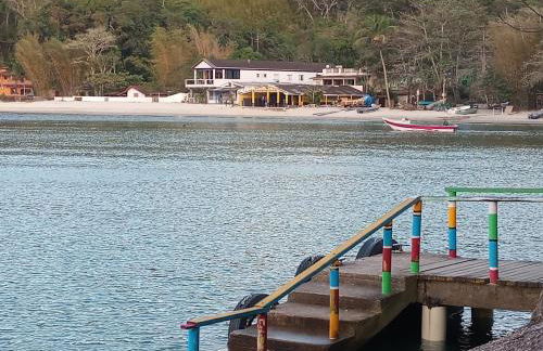 Ponta da Praia amplo 3dorm 3ban frente ao mar - Foto 48