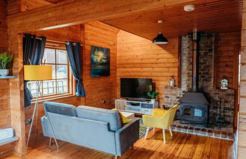 Finlodge- Pet-Friendly Scandinavian Cabin - Photo 76