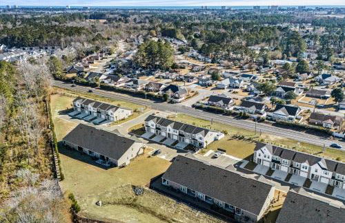 Little River 3BR Villa with Outdoor Movies & Fire Pit, Indoor Fire Place, Arcades, & Beach! - Foto 51