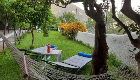 Villa delle Agavi - Foto 3, Garden, sunbed, Garden view, towels