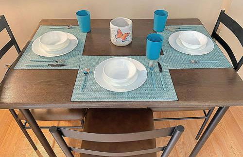 Charming Studio Jeannette Sleeps 3 Queen Bed - Foto 8