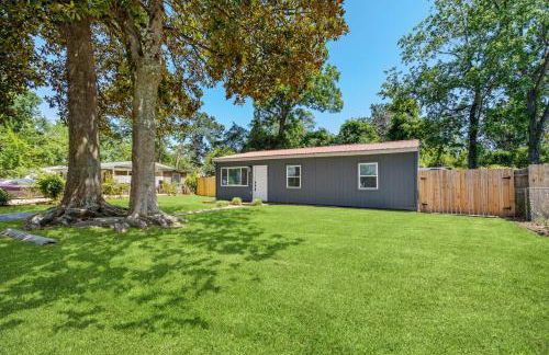 Cottage Under the Magnolia Trees - Photo 5