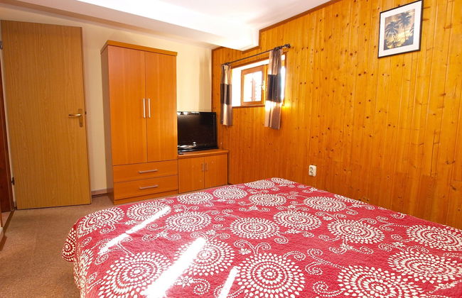 Apartment 845 - Photo 3