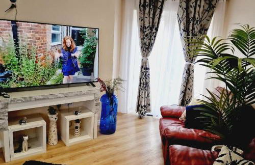 Modern Home near London ensuite room, 3 toilets - Foto 28