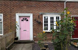 Pink Door Cottage - Foto 1