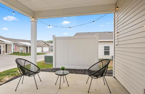 Modern 2BR 2BA New Build Condo with Garage & Patio - Foto 33