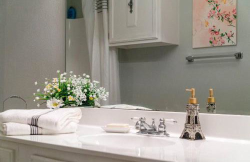 Townhome - Convenient Location - Foto 58