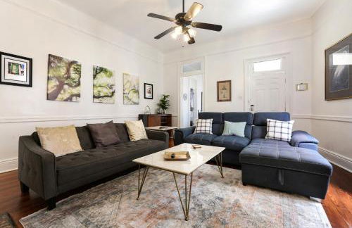 Uptown Spacious 4BD/3BA with Historic Charm - Foto 26