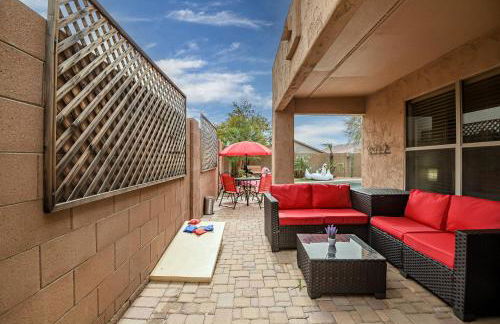 Chic Poolside Oasis - Karaoke - BBQ - Games - Foto 49