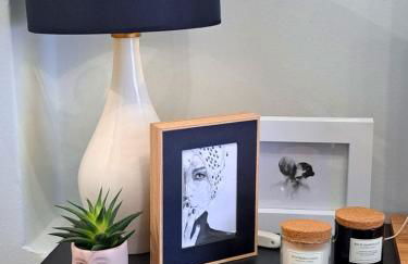 Stylish City Center Apartment - Foto 9