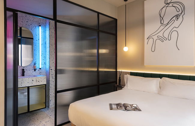 Coeo Peña Design Apartments - Photo 5