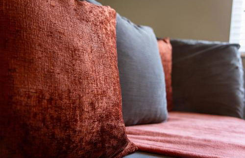 Modern 2-Bed Near Station - Ideal for Relocations & Contractors - Foto 36