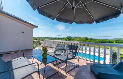 6 Bedroom Lovely Home In Ceranje Gornje - Foto 2