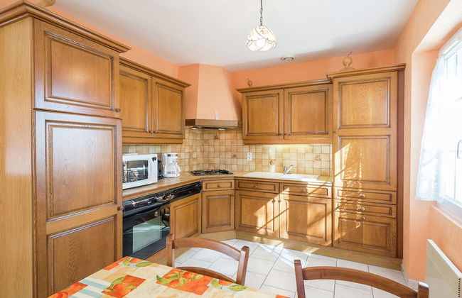 Spacious Holiday Home in Saint-nexans With Terrace - Foto 15