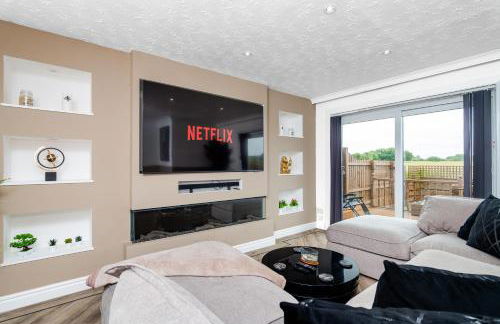 2 Bedroom House-Free Parking - Photo 15