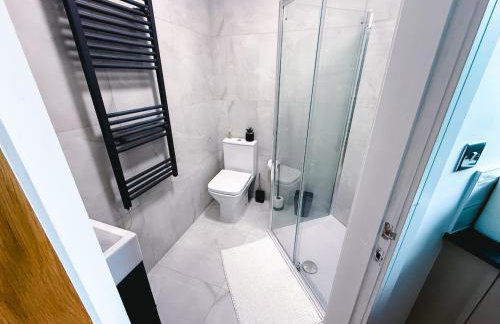 Chic Studio, Free parking, Sleeps 2 - Foto 31