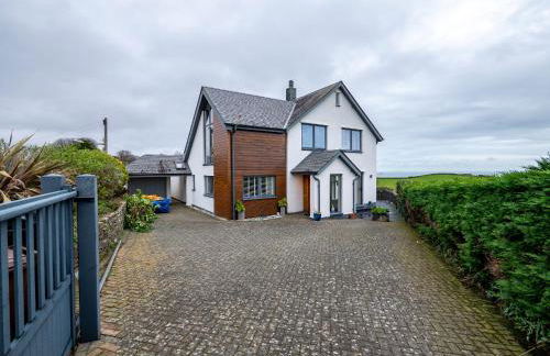 Spacious Coastal Retreat with Sea Views - Foto 71