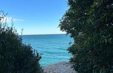 Beach Front 2 Bedrooms Apartment - Foto 16