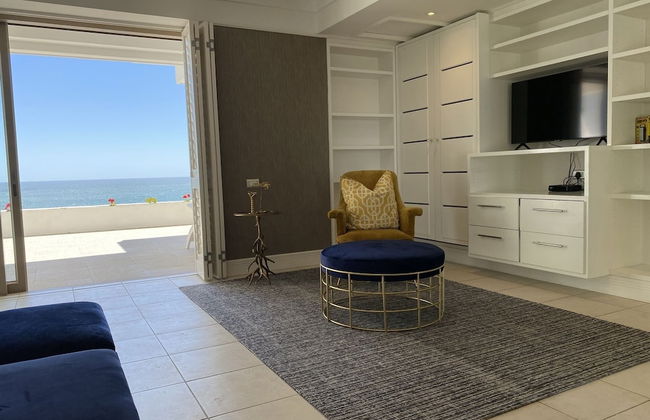 Clifton YOLO Spaces – Clifton Mansion Villa - Photo 11