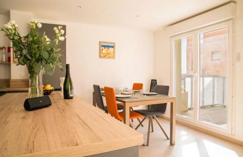 Les Voiles d Azur, Duplex moderne avec vue sur le port et la mer, à 2 minutes des plages - Photo 5