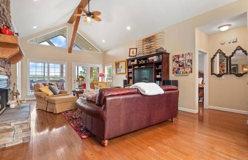 Blue Door - Entertainment Area Downstairs With A Pool Table - Foto 32