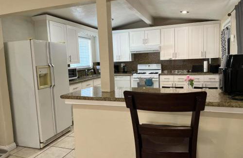 欢迎入住West Covina的四卧二卫的独立房子 - Foto 12