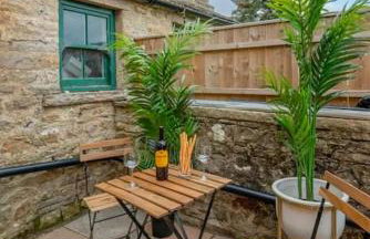 Newly renovated 4 Bedroom Cottage with Wood Burner - Foto 9