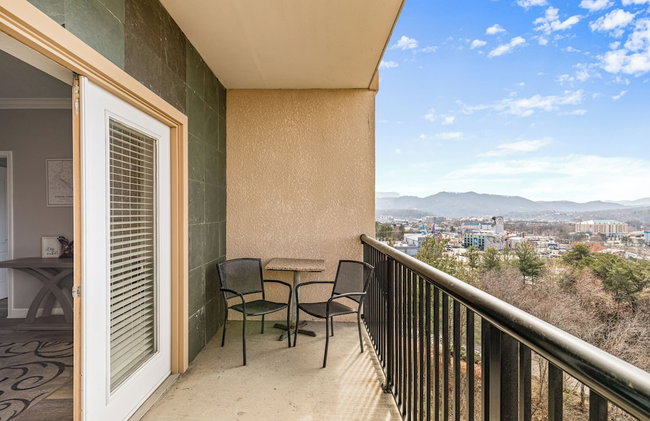 Eagles Landing 1BR Heaven - Photo 41
